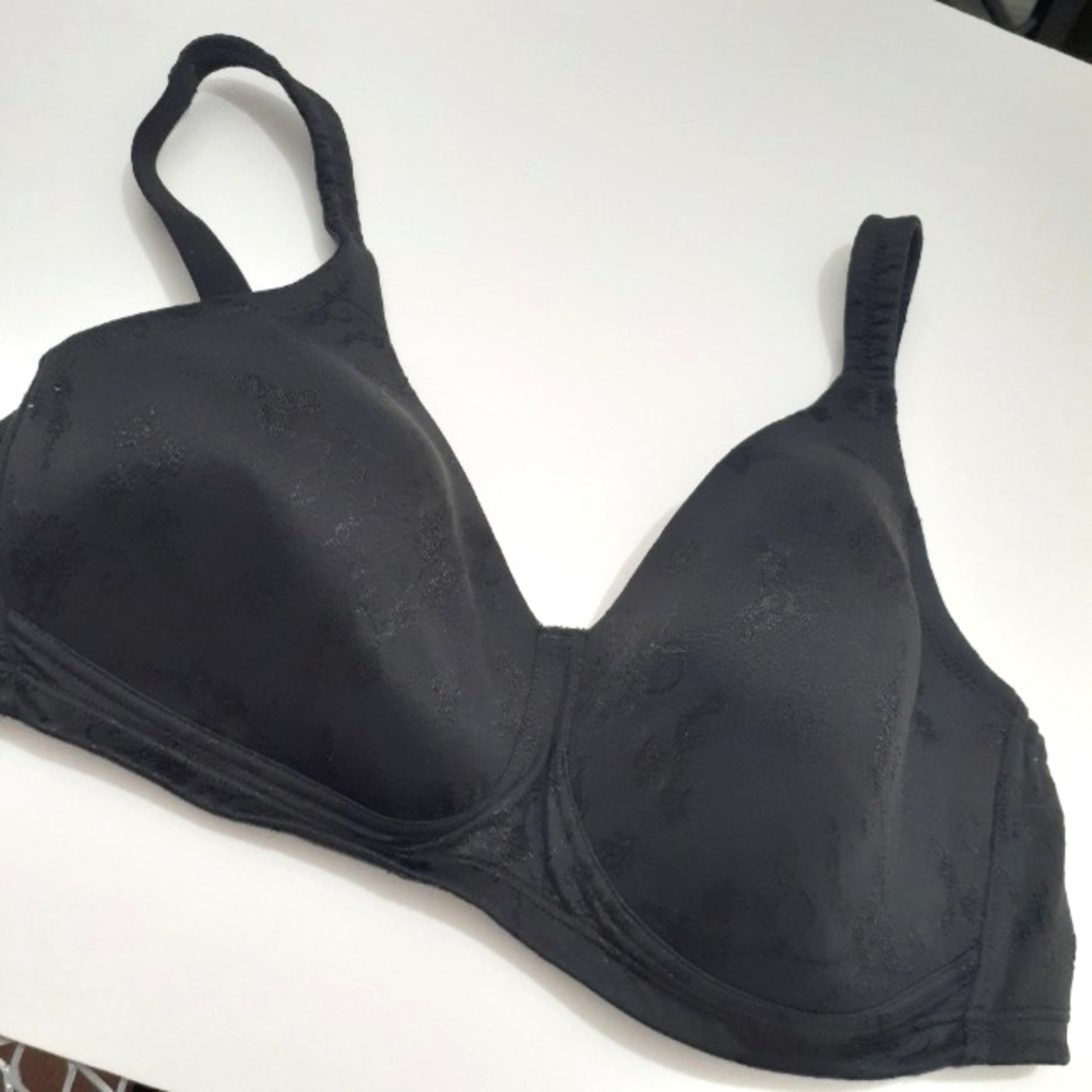 🥥MODERN Black Smooth Molded Full Coverage Bra